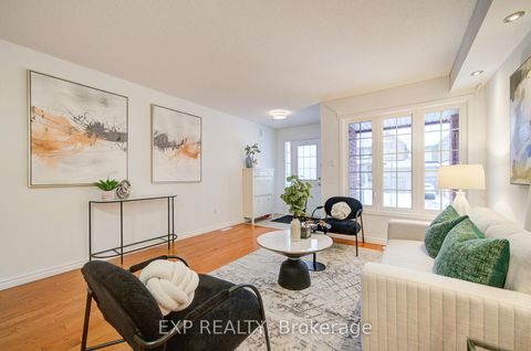 Photo 8 at 21 Westcliffe Crescent, Jefferson, Richmond Hill