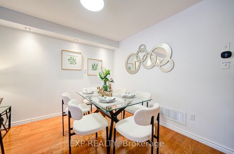 Photo 9 at 21 Westcliffe Crescent, Jefferson, Richmond Hill