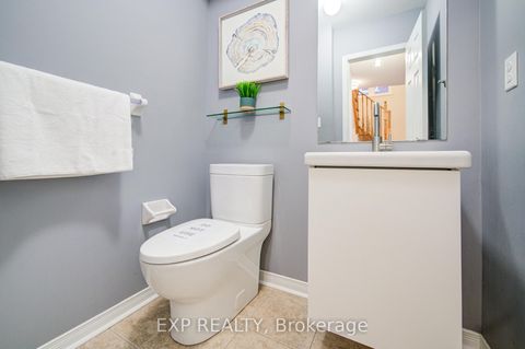 Photo 12 at 21 Westcliffe Crescent, Jefferson, Richmond Hill