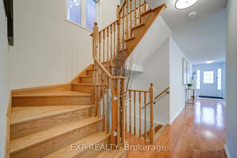 Photo 13 at 21 Westcliffe Crescent, Jefferson, Richmond Hill