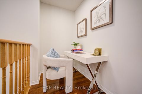 Photo 34 at 21 Westcliffe Crescent, Jefferson, Richmond Hill