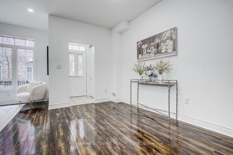 Photo 3 at 50 - 8 Brighton Place, Yorkhill, Vaughan