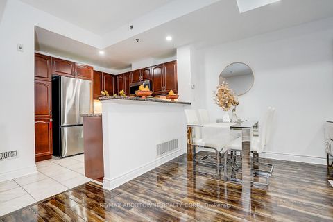 Photo 11 at 50 - 8 Brighton Place, Yorkhill, Vaughan