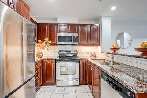 Photo 12 at 50 - 8 Brighton Place, Yorkhill, Vaughan