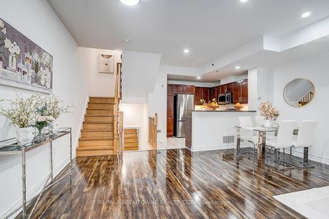 Photo 13 at 50 - 8 Brighton Place, Yorkhill, Vaughan