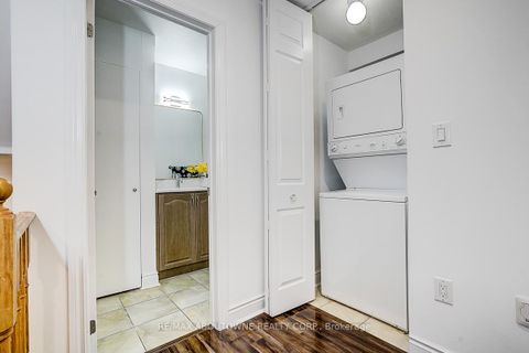 Photo 16 at 50 - 8 Brighton Place, Yorkhill, Vaughan