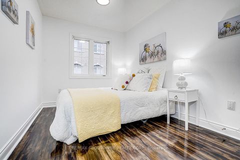 Photo 19 at 50 - 8 Brighton Place, Yorkhill, Vaughan