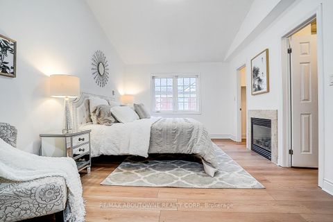 Photo 24 at 50 - 8 Brighton Place, Yorkhill, Vaughan