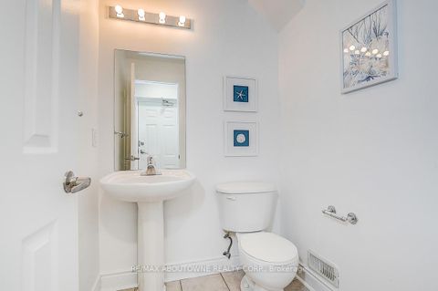 Photo 31 at 50 - 8 Brighton Place, Yorkhill, Vaughan