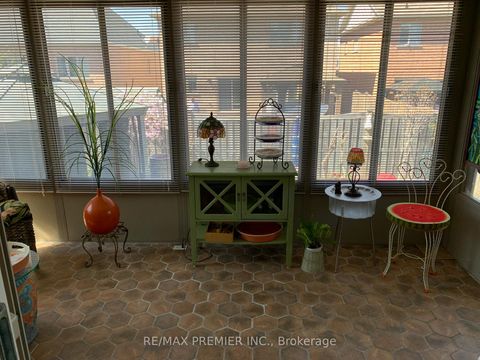 Photo 3 at 46 Ben Boy Avenue, Schomberg, King