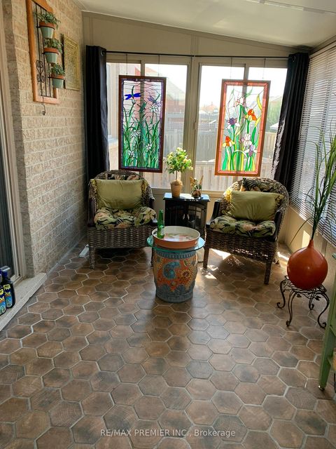 Photo 4 at 46 Ben Boy Avenue, Schomberg, King