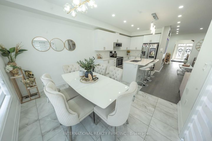 Photo 14 at 61 Tiberini Way, Bradford, Bradford West Gwillimbury