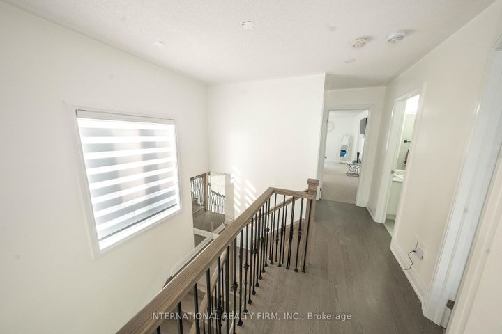 Photo 25 at 61 Tiberini Way, Bradford, Bradford West Gwillimbury