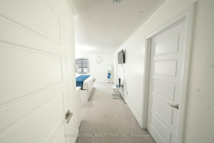 Photo 26 at 61 Tiberini Way, Bradford, Bradford West Gwillimbury