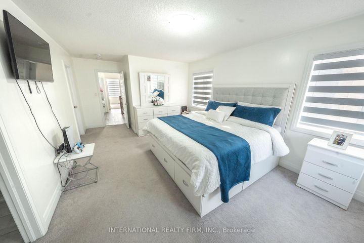 Photo 29 at 61 Tiberini Way, Bradford, Bradford West Gwillimbury