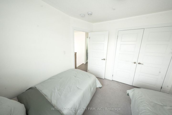 Photo 34 at 61 Tiberini Way, Bradford, Bradford West Gwillimbury