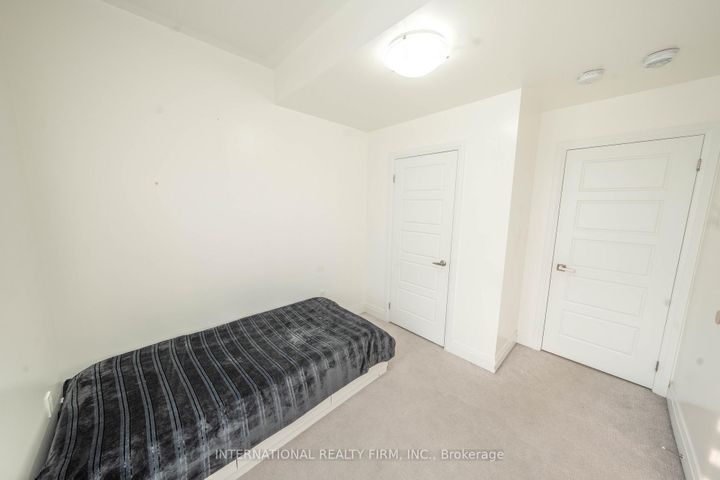 Photo 36 at 61 Tiberini Way, Bradford, Bradford West Gwillimbury