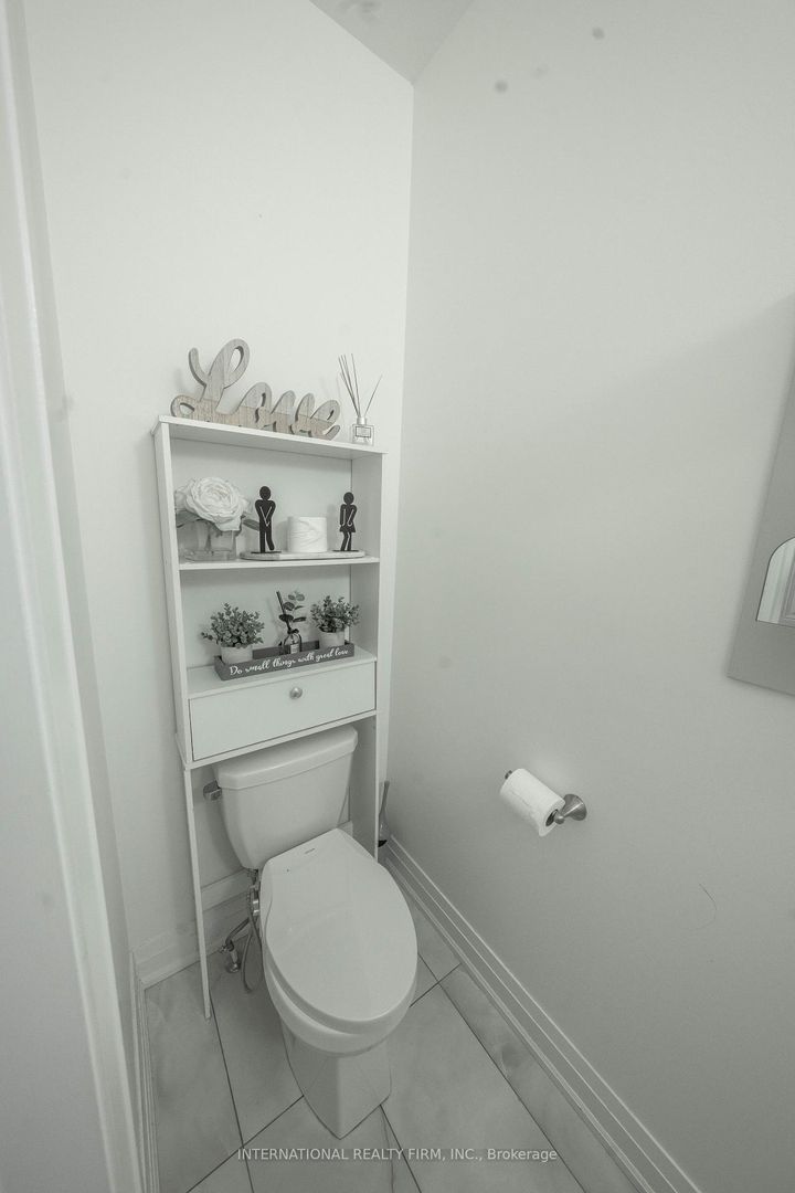 Photo 47 at 61 Tiberini Way, Bradford, Bradford West Gwillimbury