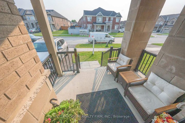 Photo 49 at 61 Tiberini Way, Bradford, Bradford West Gwillimbury