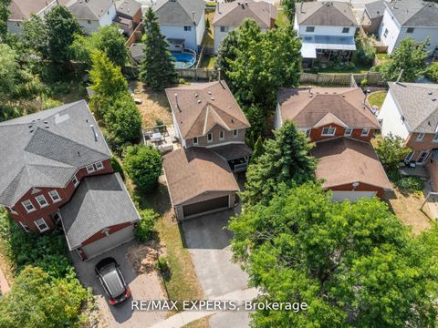 Photo 1 at 11 Penton Drive, West Bayfield, Barrie