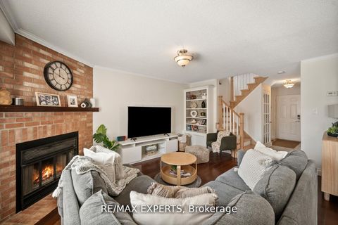 Photo 5 at 11 Penton Drive, West Bayfield, Barrie