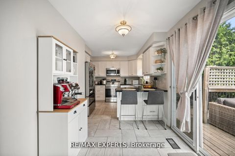 Photo 10 at 11 Penton Drive, West Bayfield, Barrie