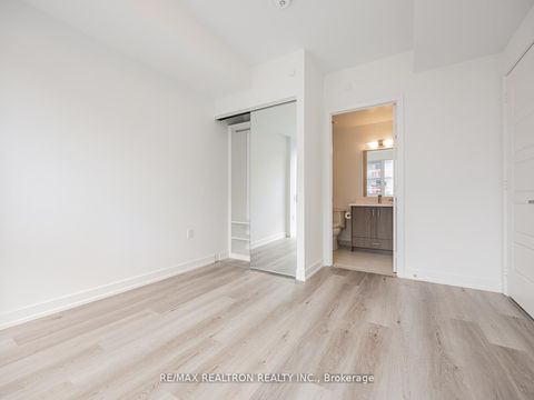 Photo 9 at 428 - 333 Sunseeker Avenue, Rural Innisfil, Innisfil