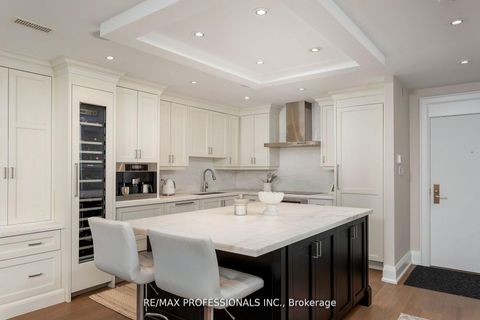 Photo 6 at 304 - 71 Old Mill Road, Kingsway South, Toronto