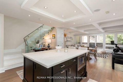 Photo 8 at 304 - 71 Old Mill Road, Kingsway South, Toronto