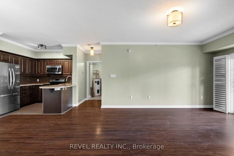 Photo 7 at 106 - 39 Ferndale Drive S, Ardagh, Barrie