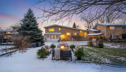 Photo 1 at 333 Pleasant Avenue, Newtonbrook West, Toronto