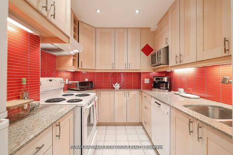 Photo 14 at 435 - 21 Dale Avenue, Moore Park, Toronto