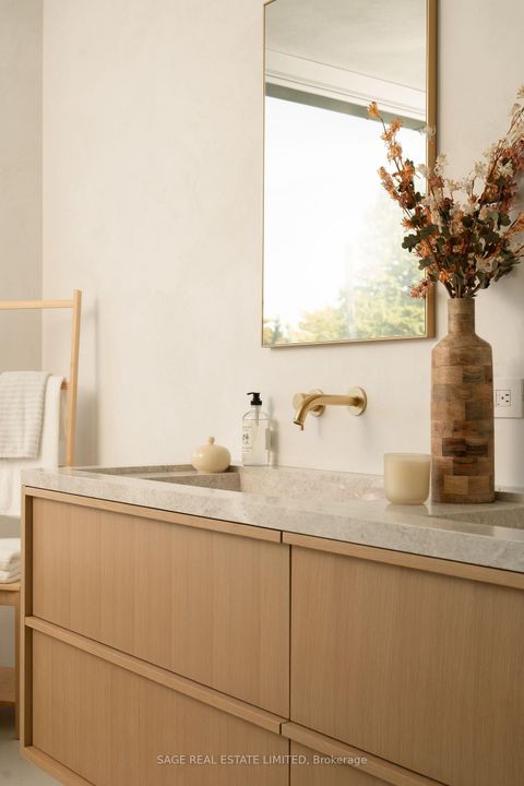 Photo 38 at 38 Ravensbourne Crescent, Rosethorn, Toronto