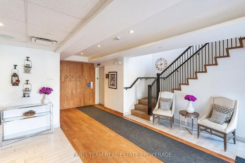 Photo 4 at 402 - 100 Dean Avenue, Painswick South, Barrie