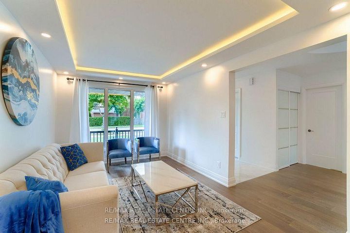 Photo 5 at 550 Meadows Boulevard, Rathwood, Mississauga