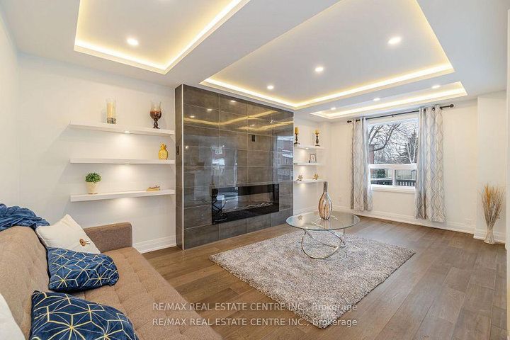 Photo 10 at 550 Meadows Boulevard, Rathwood, Mississauga