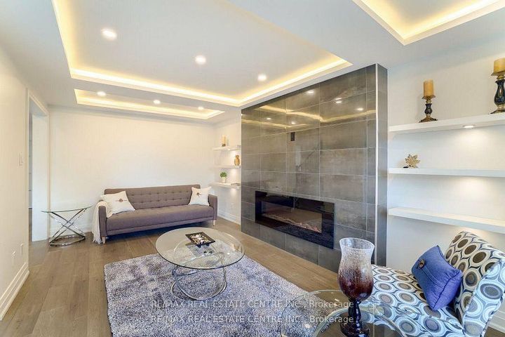 Photo 12 at 550 Meadows Boulevard, Rathwood, Mississauga