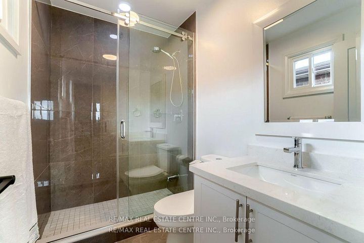 Photo 20 at 550 Meadows Boulevard, Rathwood, Mississauga