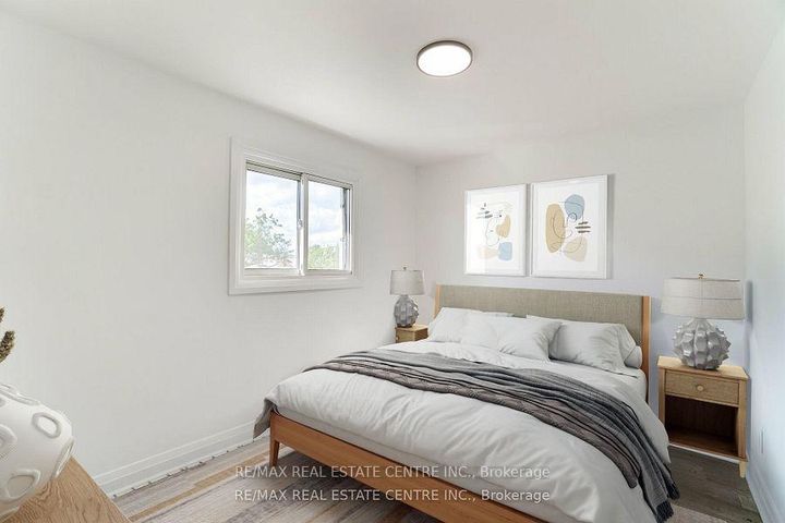 Photo 22 at 550 Meadows Boulevard, Rathwood, Mississauga