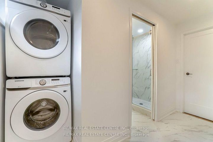 Photo 29 at 550 Meadows Boulevard, Rathwood, Mississauga