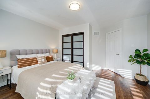 Photo 15 at 20 Maple Sugar Lane, Patterson, Vaughan