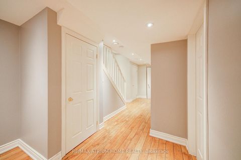 Photo 24 at 20 Maple Sugar Lane, Patterson, Vaughan