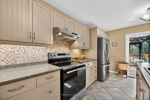 Photo 10 at 7 Batteaux Road, Nottawa, Clearview