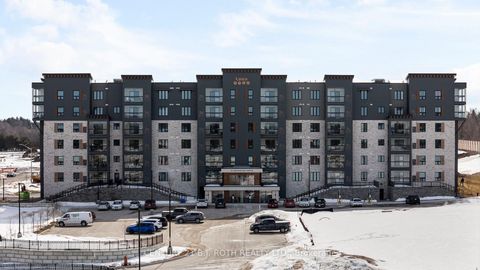 Photo 1 at 511 - 15 KNEESHAW Drive, Rural Barrie Southeast, Barrie