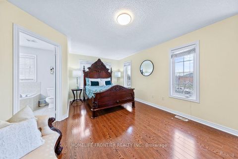 Photo 30 at 2 George Kirby Street, Patterson, Vaughan