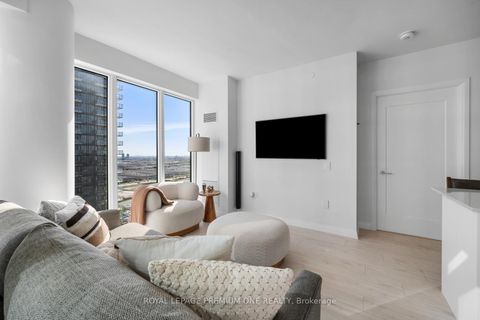 Photo 12 at 1715 - 9000 JANE Street, Concord, Vaughan