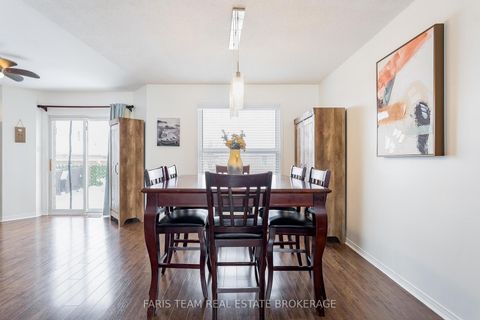 Photo 11 at 7 Round Leaf Court, Holly, Barrie