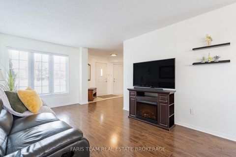 Photo 12 at 7 Round Leaf Court, Holly, Barrie