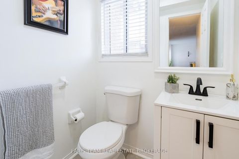 Photo 16 at 7 Round Leaf Court, Holly, Barrie