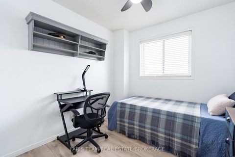 Photo 22 at 7 Round Leaf Court, Holly, Barrie